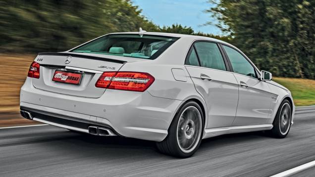 <a href="https://quatrorodas.abril.com.br/carros/comparativos/bmw-m5-x-mercedes-benz-63-amg-737606.shtml" rel="migration">Leia mais</a> <a href="https://quatrorodas.abril.com.br/carros/comparativos/bmw-m5-x-mercedes-benz-63-amg-737606.shtml" rel="migration">Leia mais</a>