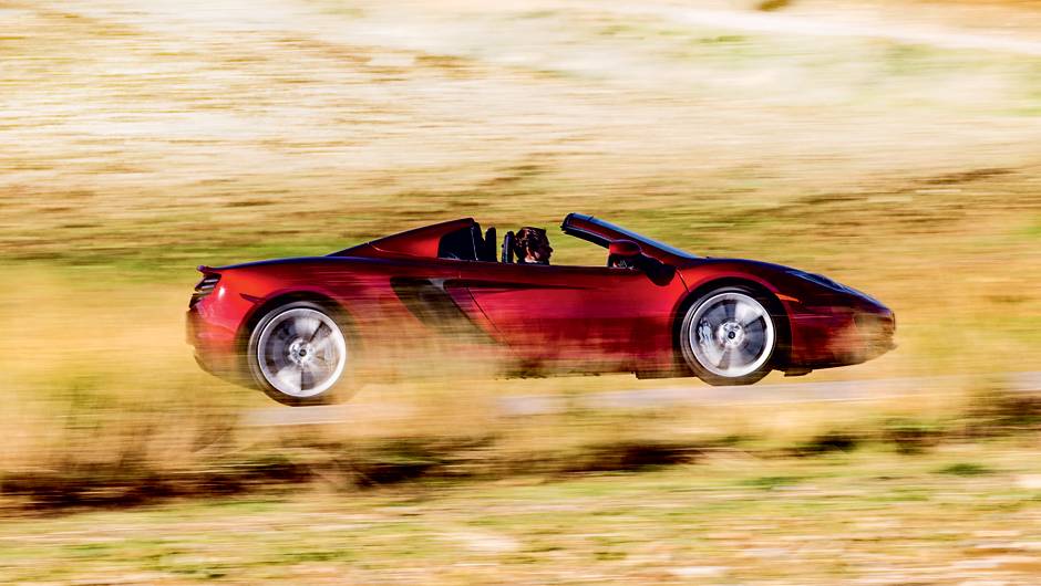 A vers&atilde;o convers&iacute;vel pesa apenas 40 kga mais que a cup&ecirc; | <a href="https://quatrorodas.abril.com.br/carros/impressoes/mclaren-mp4-12c-spider-736652.shtml" rel="migration">Leia mais</a>
