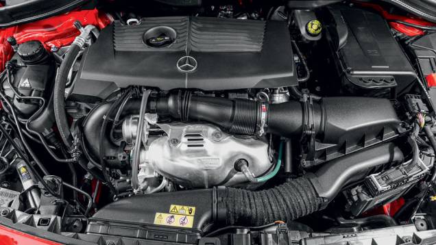 Motor tem 156 cv | <a href="https://quatrorodas.abril.com.br/carros/lancamentos/mercedes-benz-b-200-turbo-724725.shtml" rel="migration">Leia mais</a>