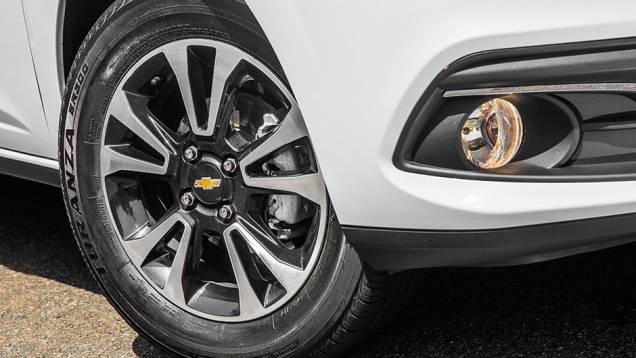 Cor laranja estará disponível só no lançamento. Versão LT terá motor 1.0 e 1.4... | <a href="https://quatrorodas.abril.com.br/carros/testes/chevrolet-onix-725300.shtml" rel="migration">Leia mais</a> Cor laranja estará disponível só no lançamento. Versão LT terá motor 1.0 e 1.4... | <a href="https://quatrorodas.abril.com.br/carros/testes/chevrolet-onix-725300.shtml" rel="migration">Leia mais</a>