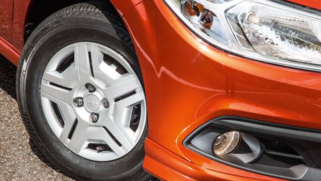 Motor tem bobinas individuais | <a href="https://quatrorodas.abril.com.br/carros/testes/chevrolet-onix-725300.shtml" rel="migration">Leia mais</a> Motor tem bobinas individuais | <a href="https://quatrorodas.abril.com.br/carros/testes/chevrolet-onix-725300.shtml" rel="migration">Leia mais</a>