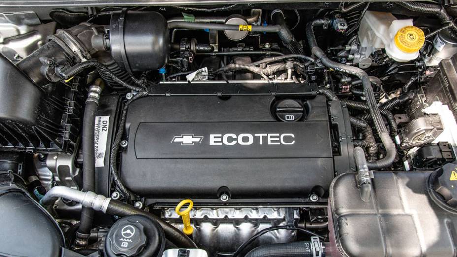 Motor Ecotec 1.8 com 140 cv | <a href="https://quatrorodas.abril.com.br/carros/impressoes/chevrolet-trax-725231.shtml" rel="migration">Leia mais</a>