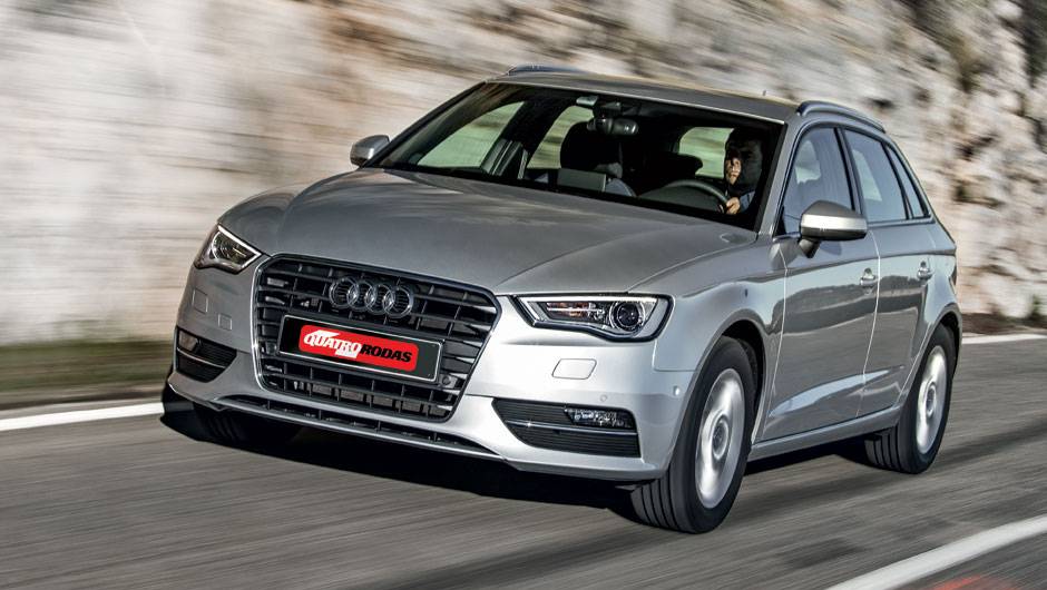 Rracks no teto reforçam seu estilo perua | <a href="https://quatrorodas.abril.com.br/carros/impressoes/audi-a3-sportback-729774.shtml" rel="migration">Leia mais</a>