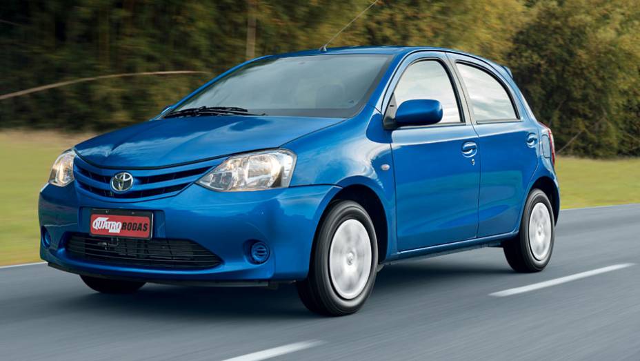 No Etios, pintura metálica não encarece o preço | <a href="https://quatrorodas.abril.com.br/carros/comparativos/hatches-compactos-729449.shtml" rel="migration">Leia mais</a>