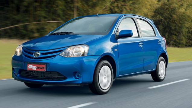 No Etios, pintura metálica não encarece o preço | <a href="https://quatrorodas.abril.com.br/carros/comparativos/hatches-compactos-729449.shtml" rel="migration">Leia mais</a> No Etios, pintura metálica não encarece o preço | <a href="https://quatrorodas.abril.com.br/carros/comparativos/hatches-compactos-729449.shtml" rel="migration">Leia mais</a>