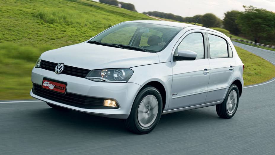 Na linha 2013, o Gol ganhou nova frente | <a href="https://quatrorodas.abril.com.br/carros/comparativos/hatches-compactos-729449.shtml" rel="migration">Leia mais</a>