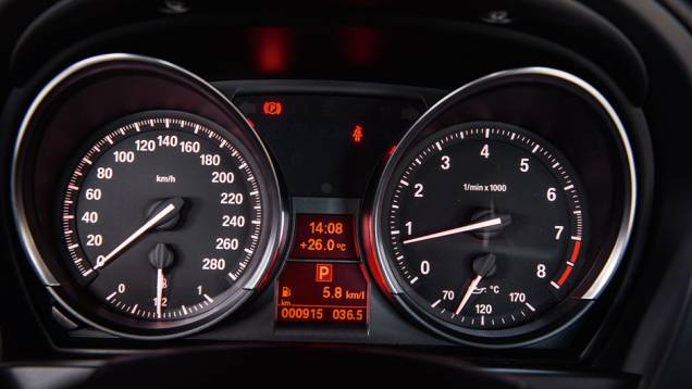 Equipado com turbo Twin Scroll, motor 2.0 rende 184 cv | <a href="https://quatrorodas.abril.com.br/carros/comparativos/bmw-z4-sdrive-2-0i-x-mercedes-benz-slk-250-729203.shtml" rel="migration">Leia mais</a> Equipado com turbo Twin Scroll, motor 2.0 rende 184 cv | <a href="https://quatrorodas.abril.com.br/carros/comparativos/bmw-z4-sdrive-2-0i-x-mercedes-benz-slk-250-729203.shtml" rel="migration">Leia mais</a>