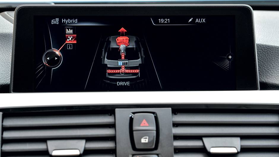 ...ao uso exclusivo do motor a combust&atilde;o | <a href="https://quatrorodas.abril.com.br/carros/impressoes/bmw-activehybrid3-736194.shtml" rel="migration">Leia mais</a>