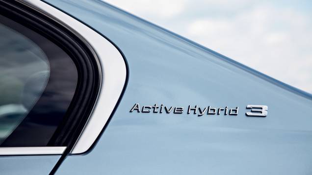 <a href="https://quatrorodas.abril.com.br/carros/impressoes/bmw-activehybrid3-736194.shtml" rel="migration">Leia mais</a> <a href="https://quatrorodas.abril.com.br/carros/impressoes/bmw-activehybrid3-736194.shtml" rel="migration">Leia mais</a>