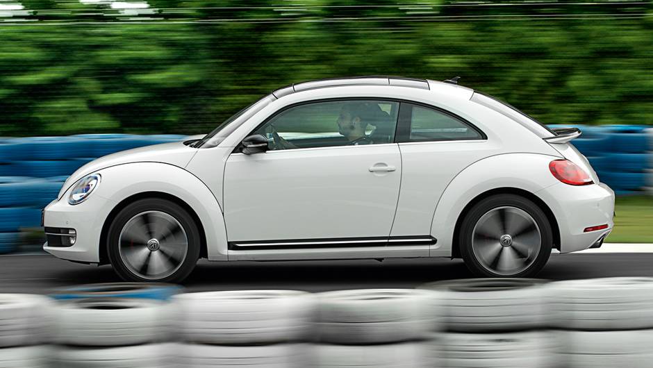 Teto solar el&eacute;trico e rodas aro 18 s&atilde;o opcionais | <a href="https://quatrorodas.abril.com.br/carros/comparativos/citroen-ds3-x-volkswagen-fusca-735122.shtml" rel="migration">Leia mais</a> | <a href="https://quatrorodas.abril.com.br/galerias/volkswagen/ds3-ed-02-2013-735123.sh" rel="migration"></a>