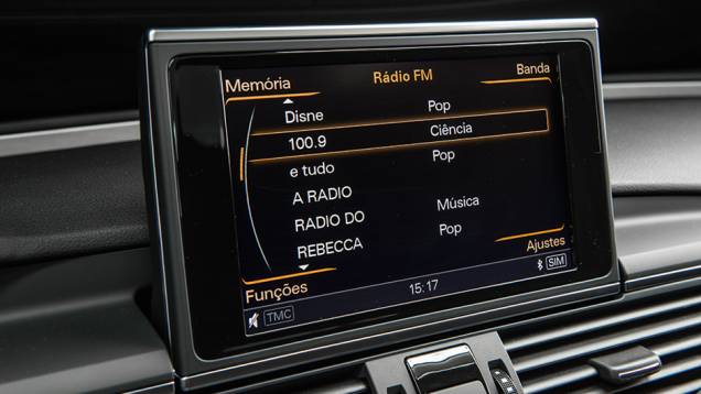 Painel de instrumentos exibe tudo o que o motorista precisa de informações | <a href="https://quatrorodas.abril.com.br/carros/testes/audi-s7-sportback-739614.shtml" rel="migration">Leia mais</a> Painel de instrumentos exibe tudo o que o motorista precisa de informações | <a href="https://quatrorodas.abril.com.br/carros/testes/audi-s7-sportback-739614.shtml" rel="migration">Leia mais</a>