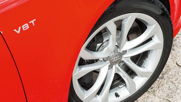 <a href="https://quatrorodas.abril.com.br/carros/testes/audi-s7-sportback-739614.shtml" rel="migration">Leia mais</a> <a href="https://quatrorodas.abril.com.br/carros/testes/audi-s7-sportback-739614.shtml" rel="migration">Leia mais</a>