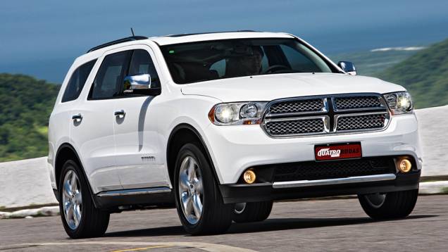Grade e faróis dão esportividade ao utilitário | <a href="https://quatrorodas.abril.com.br/carros/lancamentos/dodge-durango-citadel-736456.shtml" rel="migration">Leia mais</a> Grade e faróis dão esportividade ao utilitário | <a href="https://quatrorodas.abril.com.br/carros/lancamentos/dodge-durango-citadel-736456.shtml" rel="migration">Leia mais</a>