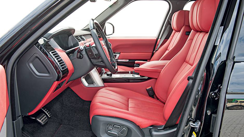 H&aacute; ajustes el&eacute;tricos na coluna de dire&ccedil;&atilde;o... | <a href="https://quatrorodas.abril.com.br/carros/testes/land-rover-range-rover-vogue-738240.shtml" rel="migration">Leia mais</a>