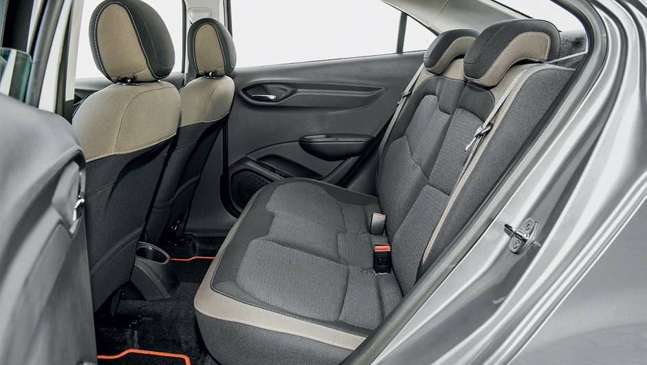...e traseira s&atilde;o melhores que os da gera&ccedil;&atilde;o anterior | <a href="https://quatrorodas.abril.com.br/carros/testes/chevrolet-prisma-ltz-1-4-737233.shtml" rel="migration">Leia mais</a>