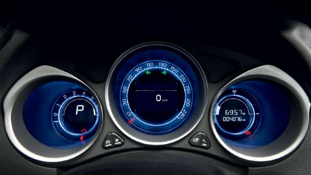 Também é possível configurar o som emitido quando as setas são acionadas | <a href="https://quatrorodas.abril.com.br/carros/testes/citroen-ds4-740640.shtml" rel="migration">Leia mais</a> Também é possível configurar o som emitido quando as setas são acionadas | <a href="https://quatrorodas.abril.com.br/carros/testes/citroen-ds4-740640.shtml" rel="migration">Leia mais</a>