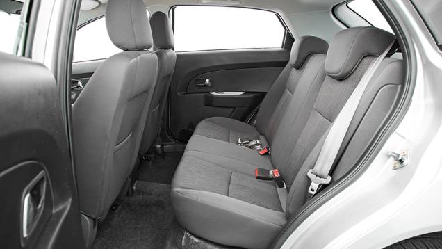 ... e com pouco suporte lateral | <a href="https://quatrorodas.abril.com.br/carros/comparativos/jac-j3-1-5-s-x-chery-celer-1-5-744920.shtml" rel="migration">Leia mais</a> ... e com pouco suporte lateral | <a href="https://quatrorodas.abril.com.br/carros/comparativos/jac-j3-1-5-s-x-chery-celer-1-5-744920.shtml" rel="migration">Leia mais</a>