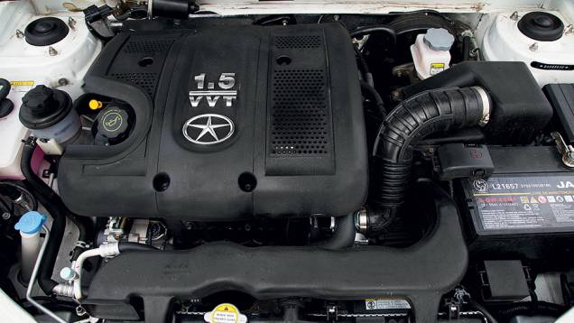 | <a href="https://quatrorodas.abril.com.br/carros/comparativos/jac-j3-1-5-s-x-chery-celer-1-5-744920.shtml" rel="migration">Leia mais</a> | <a href="https://quatrorodas.abril.com.br/carros/comparativos/jac-j3-1-5-s-x-chery-celer-1-5-744920.shtml" rel="migration">Leia mais</a>