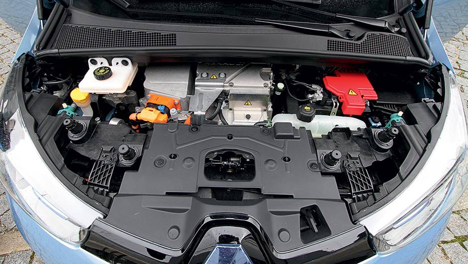 Motor el&eacute;trico chega a 88 cv | <a href="https://quatrorodas.abril.com.br/carros/impressoes/renault-zoe-747928.shtml" rel="migration">Leia mais</a>