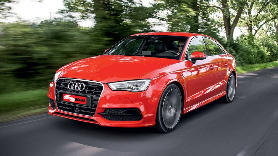 Vers&atilde;o Limousine &eacute; 15 cm mais longa que o A3 hatch | <a href="https://quatrorodas.abril.com.br/carros/impressoes/audi-a3-limousine-750333.shtml" rel="migration">Leia mais</a>