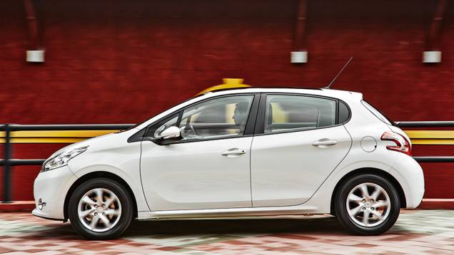 Peugeot obteve as melhores notas de visibilidade traseira | <a href="http://quatrorodas.abril.com.br/carros/comparativos/fiesta-x-208-x-c3-749647.shtml" rel="migration">Leia mais</a>