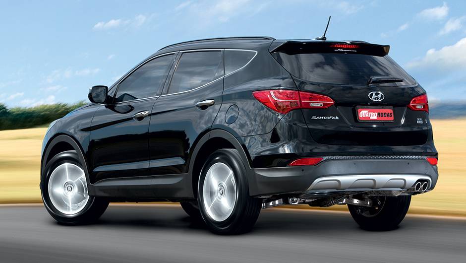 Agora o Santa Fe tem op&ccedil;&atilde;o de cinco e sete lugares | <a href="https://quatrorodas.abril.com.br/carros/testes/hyundai-santa-fe-3-3-749761.shtml" rel="migration">Leia mais</a>