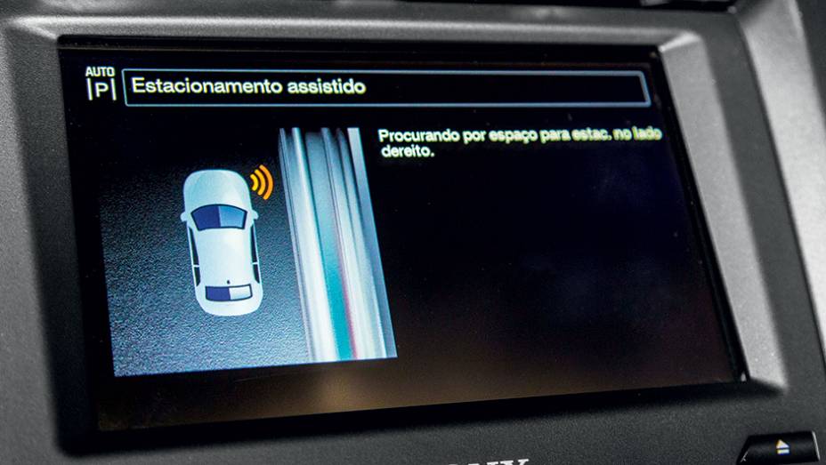 Park Assist | <a href="https://quatrorodas.abril.com.br/carros/testes/ford-fusion-hybrid-757087.shtml" rel="migration">Leia mais</a>