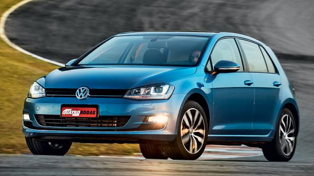 Rodas aro 17 são opcionais. De série, ele sai com rodas aro 16 | <a href="https://quatrorodas.abril.com.br/carros/testes/volkswagen-golf-highline-1-4-tsi-755814.shtml" rel="migration">Leia mais</a>