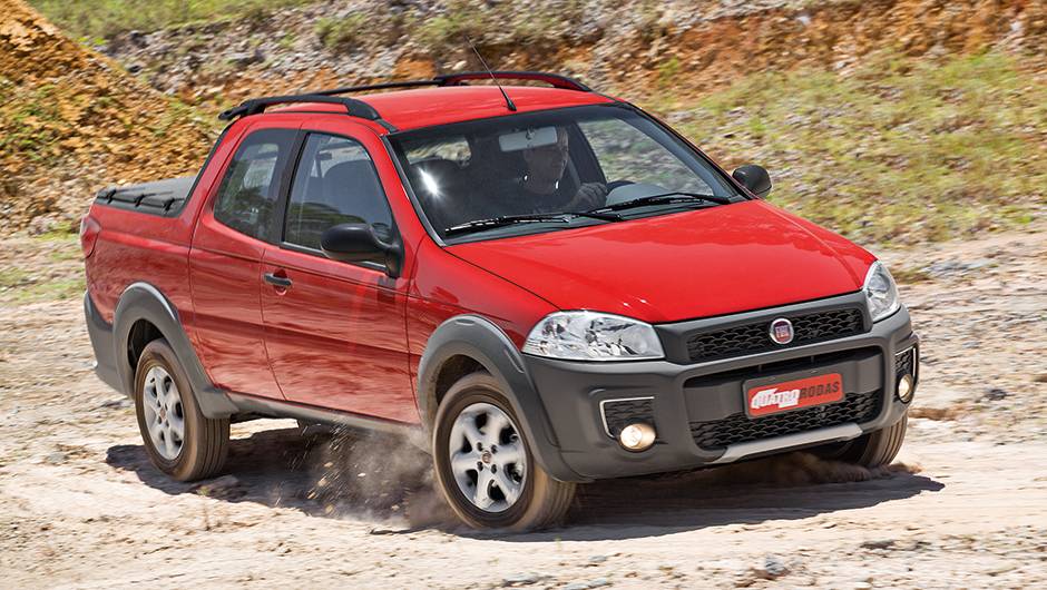 Para-choque dianteiro lembra o do Uno | <a href="https://quatrorodas.abril.com.br/carros/impressoes/fiat-strada-working-1-4-764158.shtml" rel="migration">Leia mais</a>