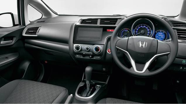 O carro avaliado no Japão tinha volante do lado direito | <a href="https://quatrorodas.abril.com.br/carros/impressoes/honda-fit-765447.shtml" rel="migration">Leia mais</a> O carro avaliado no Japão tinha volante do lado direito | <a href="https://quatrorodas.abril.com.br/carros/impressoes/honda-fit-765447.shtml" rel="migration">Leia mais</a>