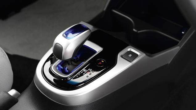 Sport Hybrid: Versão conta com caixa automatizada de sete marchas | <a href="https://quatrorodas.abril.com.br/carros/impressoes/honda-fit-765447.shtml" rel="migration">Leia mais</a> Sport Hybrid: Versão conta com caixa automatizada de sete marchas | <a href="https://quatrorodas.abril.com.br/carros/impressoes/honda-fit-765447.shtml" rel="migration">Leia mais</a>