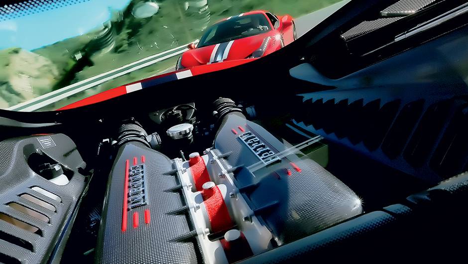 Uma 458 atr&aacute;s da outra: vigia de pl&aacute;stico para reduzir peso | <a href="https://quatrorodas.abril.com.br/carros/impressoes/ferrari-458-speciale-772369.shtml" rel="migration">Leia mais</a>