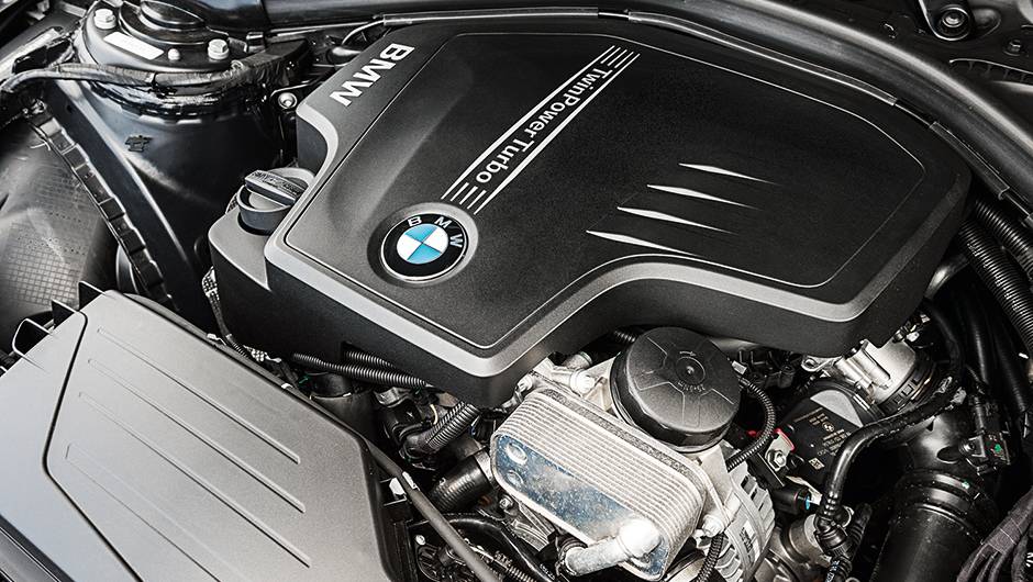 Motor: turbo, flex e longitudinal | <a href="https://quatrorodas.abril.com.br/carros/testes/bmw-320i-activeflex-774586.shtml" rel="migration">Leia mais</a>