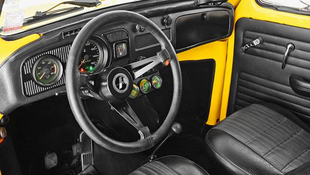 O volante esportivo obstruía a visão do conta-giros | <a href="https://quatrorodas.abril.com.br/carros/classicos-brasileiros/vw-super-fuscao-1600-s-774577.shtml" rel="migration">Leia mais</a> O volante esportivo obstruía a visão do conta-giros | <a href="https://quatrorodas.abril.com.br/carros/classicos-brasileiros/vw-super-fuscao-1600-s-774577.shtml" rel="migration">Leia mais</a>