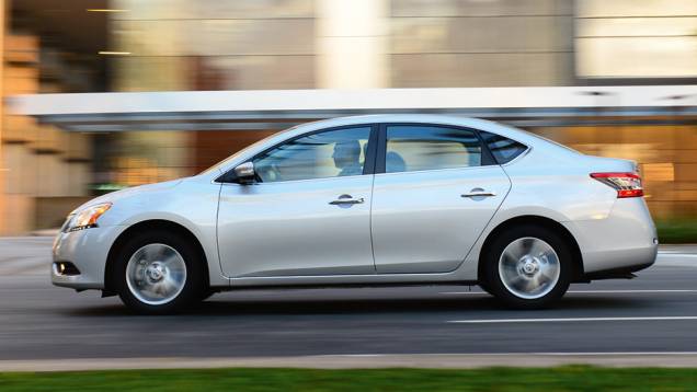 Visual externo é quase igual às versões superiores | <a href="https://quatrorodas.abril.com.br/carros/impressoes/nissan-sentra-2-0-s-774056.shtml" rel="migration">Leia mais</a> Visual externo é quase igual às versões superiores | <a href="https://quatrorodas.abril.com.br/carros/impressoes/nissan-sentra-2-0-s-774056.shtml" rel="migration">Leia mais</a>