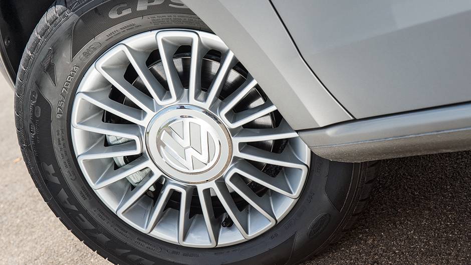 MOVE UP!: Nome da roda aro 14 &eacute; Amsterdan | <a href="https://quatrorodas.abril.com.br/carros/testes/volkswagen-up-773936.shtml" rel="migration">Leia mais</a>
