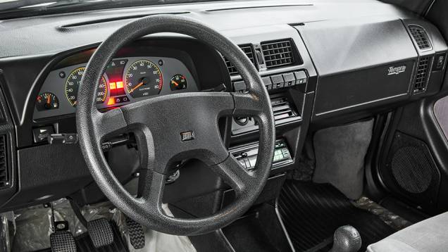Os instrumentos tinham a simplicidade estética do Uno | <a href="https://quatrorodas.abril.com.br/carros/classicos-brasileiros/fiat-tempra-2p-778240.shtml" rel="migration">Leia mais</a> Os instrumentos tinham a simplicidade estética do Uno | <a href="https://quatrorodas.abril.com.br/carros/classicos-brasileiros/fiat-tempra-2p-778240.shtml" rel="migration">Leia mais</a>
