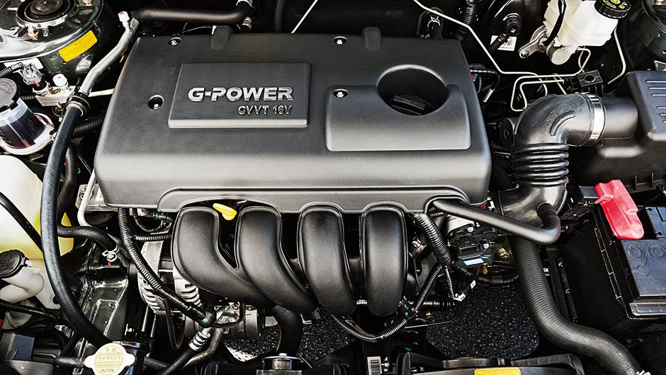 Motor 1.8 CVVT 16V gera 130 cv de pot&ecirc;ncia | <a href="https://quatrorodas.abril.com.br/carros/testes/geely-ec7-1-8-gs-780443.shtml" rel="migration">Leia mais</a>