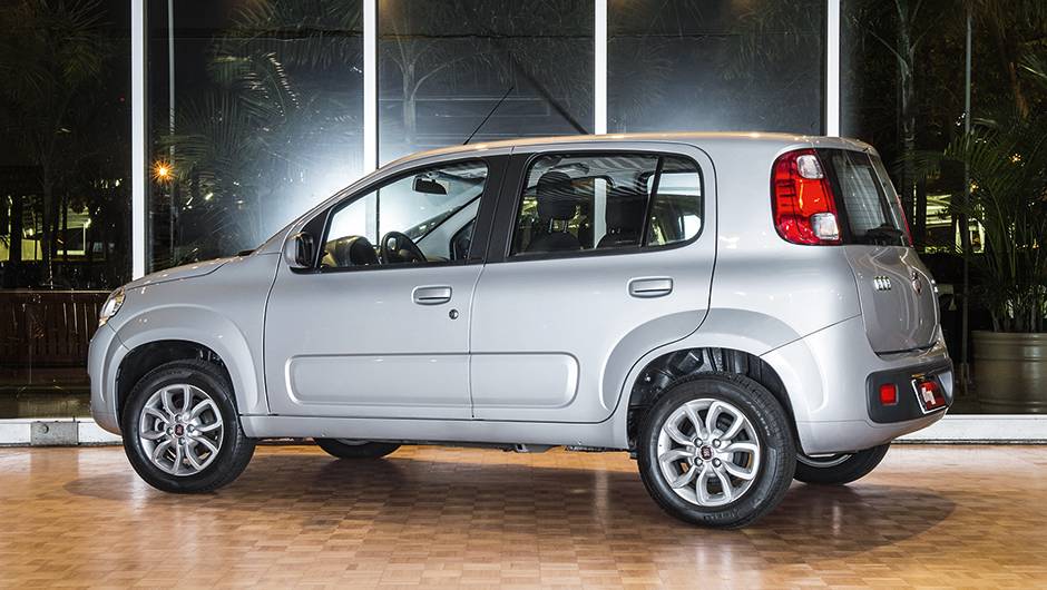 Uno enfrenta o Up! com duas motoriza&ccedil;&otilde;es, 1.0 e 1.4. O mais potente n&atilde;o compromete o consumo | <a href="https://quatrorodas.abril.com.br/carros/comparativos/hatches-compactos-entrada-779938.shtml" rel="migration">Leia mais</a>