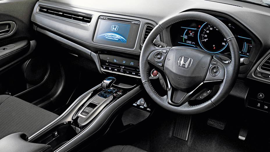 O design interno não muda, mas acabamento e alguns equipamentos, como o ar-condicionado, deverão ser mais simples na versão nacional | <a href="https://quatrorodas.abril.com.br/carros/impressoes/honda-vezel-777550.shtml" rel="migration">Leia mais</a>