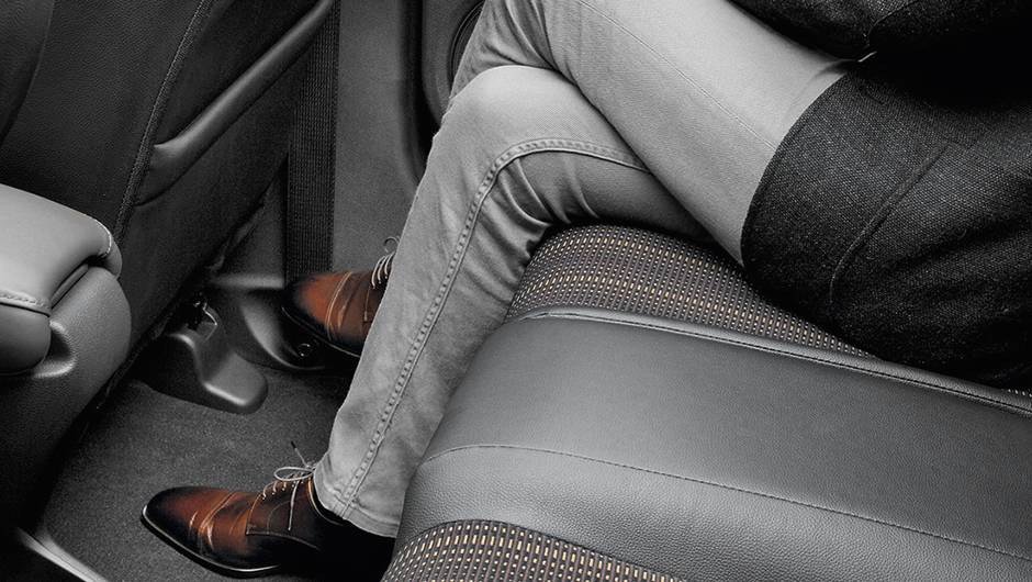O espa&ccedil;o interno surpreende | <a href="https://quatrorodas.abril.com.br/carros/impressoes/honda-vezel-777550.shtml" rel="migration">Leia mais</a>
