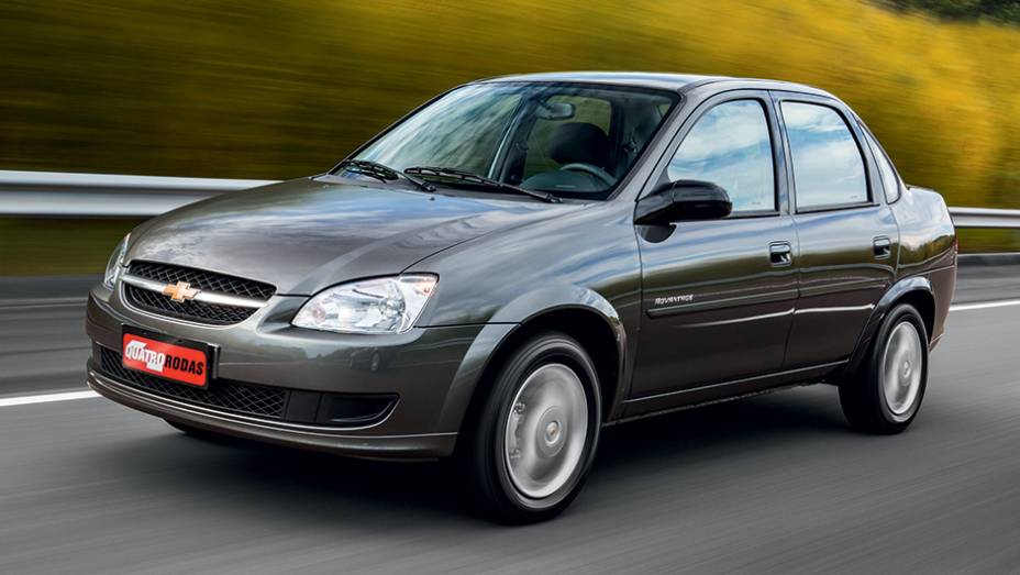Série Advantage: rodas aro 14 e frisos nas portas | <a href="http://quatrorodas.abril.com.br/carros/impressoes/chevrolet-classic-advantage-1-0-780914.shtml" rel="migration">Leia mais</a>