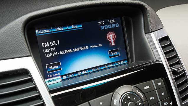 MyLink pode utilizar apps dedicados | <a href="https://quatrorodas.abril.com.br/carros/comparativos/sedas-medios-783295.shtml" rel="migration">Leia mais</a> MyLink pode utilizar apps dedicados | <a href="https://quatrorodas.abril.com.br/carros/comparativos/sedas-medios-783295.shtml" rel="migration">Leia mais</a>