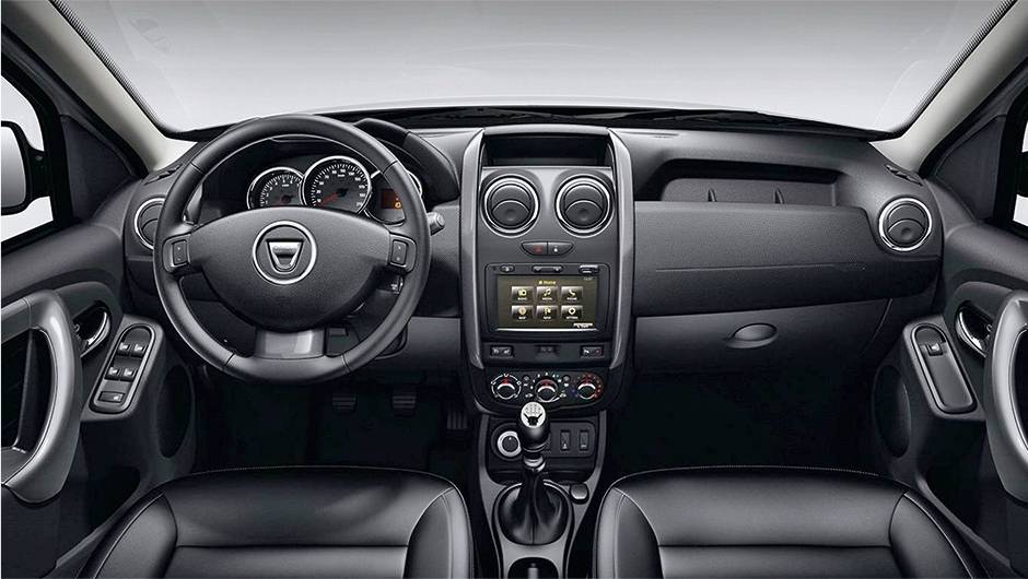 O painel ser&aacute; basicamente o mesmo do Logan atual,  | <a href="https://quatrorodas.abril.com.br/reportagens/geral/vale-esperar-renault-duster-picape-790799.shtml" rel="migration">Leia mais</a>