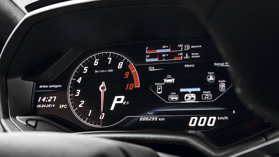 Tela digital &eacute; configur&aacute;vel | <a href="https://quatrorodas.abril.com.br/carros/impressoes/lamborghini-huracan-795058.shtml" rel="migration">Leia mais</a>