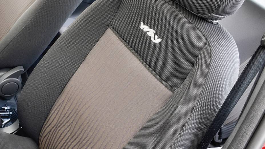 ... são as novidades no interior espartano | <a href="https://quatrorodas.abril.com.br/carros/impressoes/fiat-palio-fire-way-790798.shtml" rel="migration">Leia mais</a>