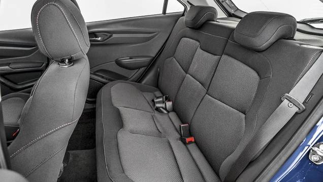 | <a href="https://quatrorodas.abril.com.br/carros/comparativos/renault-sandero-x-chevrolet-onix-x-hyundai-hb20-798448.shtml" rel="migration">Leia mais</a> | <a href="https://quatrorodas.abril.com.br/carros/comparativos/renault-sandero-x-chevrolet-onix-x-hyundai-hb20-798448.shtml" rel="migration">Leia mais</a>