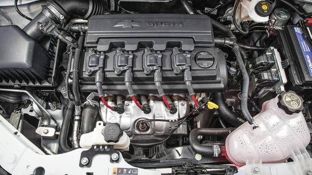 GM 1.4 traz monocomando no cabeçote | <a href="https://quatrorodas.abril.com.br/carros/comparativos/renault-sandero-x-chevrolet-onix-x-hyundai-hb20-798448.shtml" rel="migration">Leia mais</a> GM 1.4 traz monocomando no cabeçote | <a href="https://quatrorodas.abril.com.br/carros/comparativos/renault-sandero-x-chevrolet-onix-x-hyundai-hb20-798448.shtml" rel="migration">Leia mais</a>