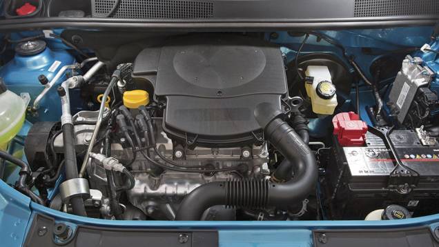 Renault usa motor 1.6 de 8 válvulas | <a href="https://quatrorodas.abril.com.br/carros/comparativos/renault-sandero-x-chevrolet-onix-x-hyundai-hb20-798448.shtml" rel="migration">Leia mais</a>