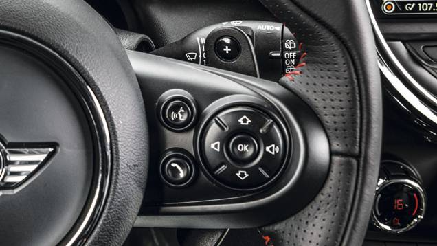 Borboletas não são de série | <a href="https://quatrorodas.abril.com.br/carros/testes/mini-cooper-799550.shtml" rel="migration">Leia mais</a> Borboletas não são de série | <a href="https://quatrorodas.abril.com.br/carros/testes/mini-cooper-799550.shtml" rel="migration">Leia mais</a>